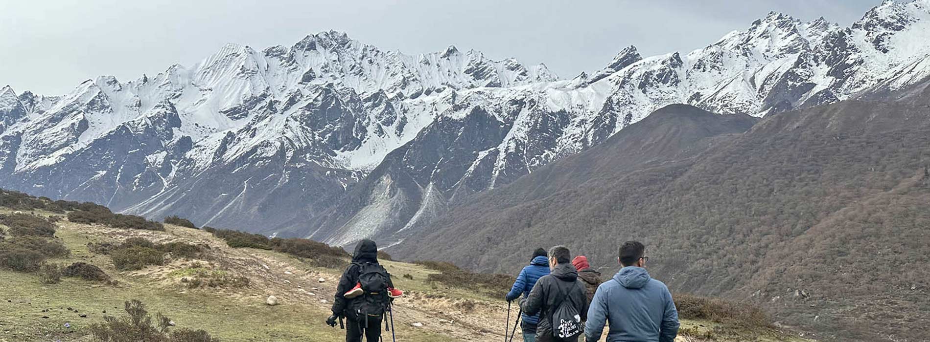 trekking-to-langtang 